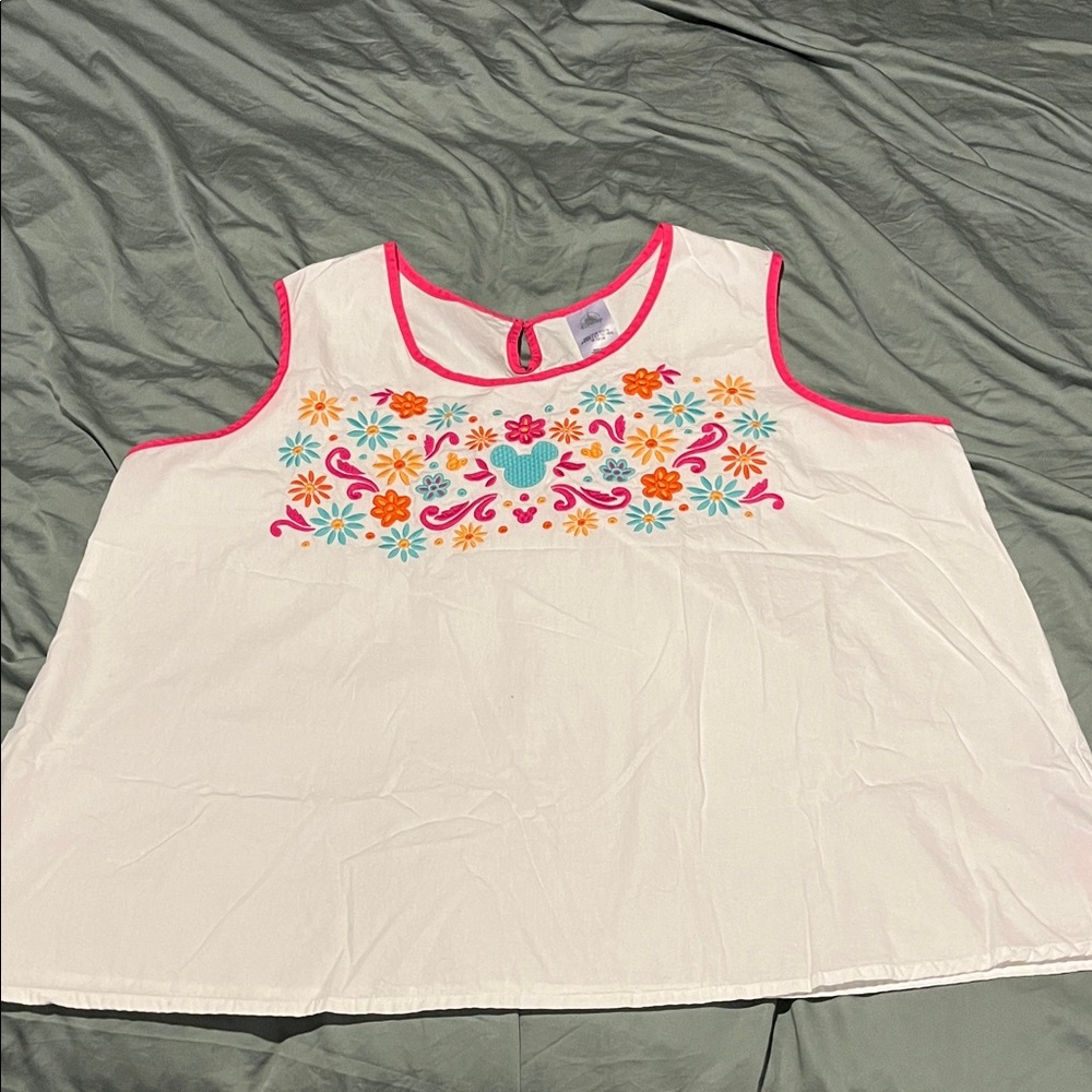 Disney Embroidered top WDW Mexico Pavilion